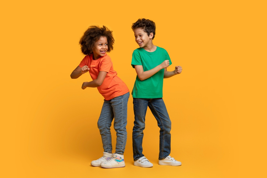 Kids dancing